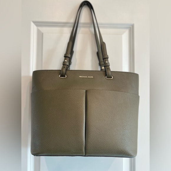 Michael Kors Bedford Medium Faux Leather Tote Bag Top Zip in Olive Green - Picture 11 of 16